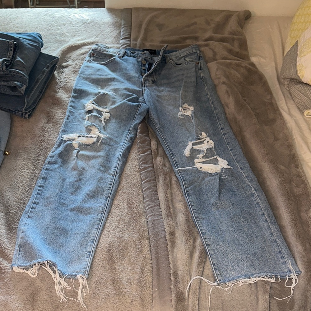 Lucky brand straight leg cut off distressed jeans